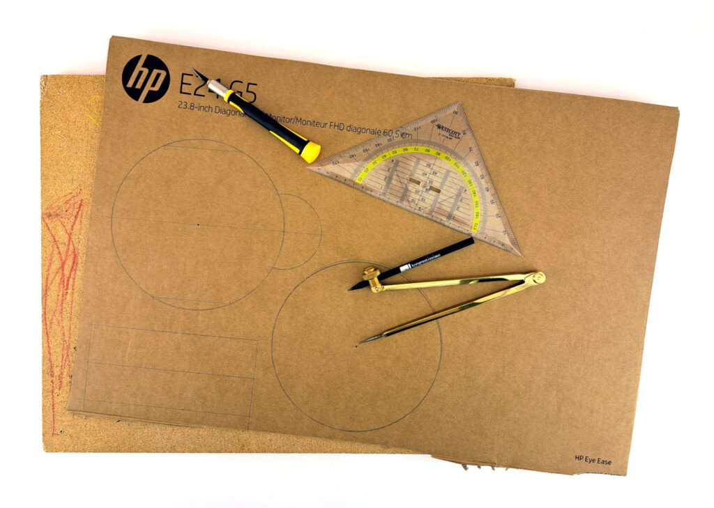 Skizze des Chassis auf einem Pappkarton