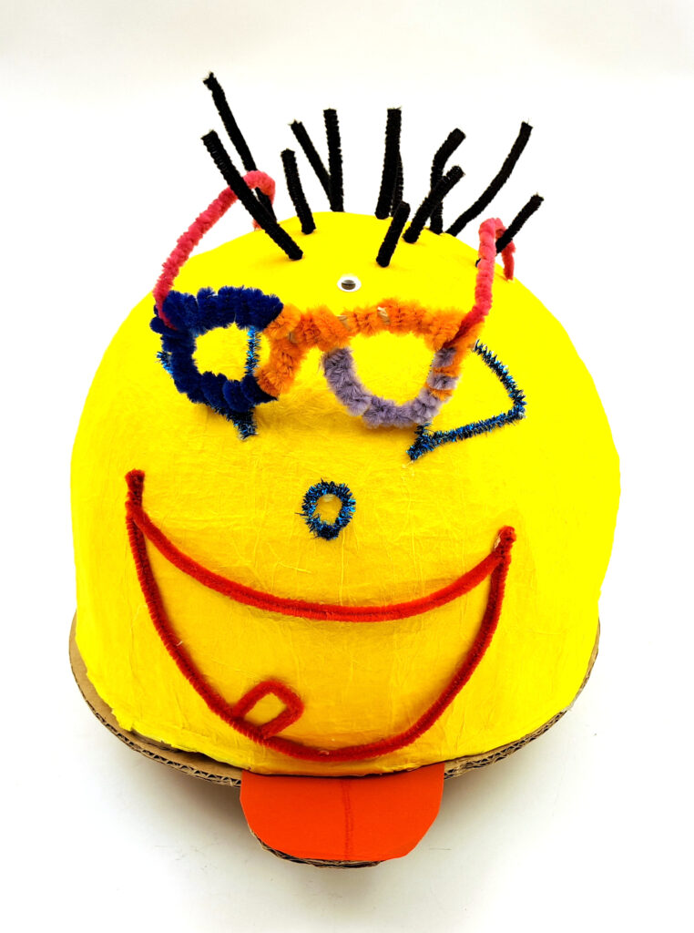 Fertiges Halloween Roboter-Auto